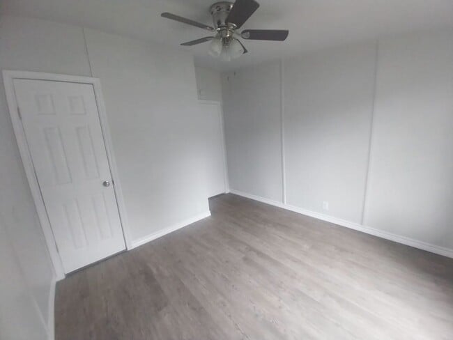 Building Photo - Stunning Manufactured house ready to move in!