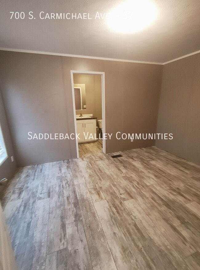 Building Photo - 700 S Carmichael Ave