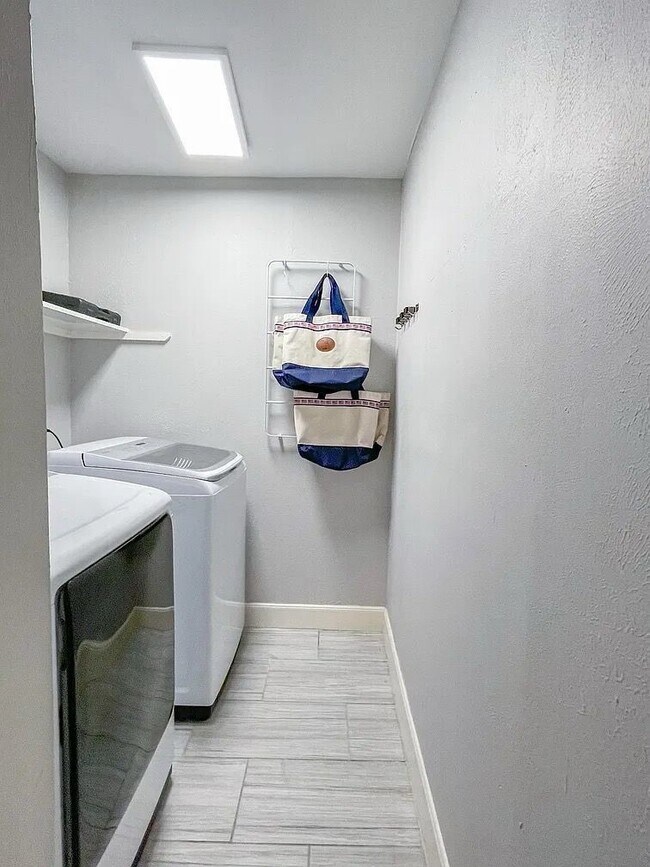 Building Photo - 12633 Memorial Dr