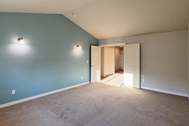 Building Photo - 21012 33rd Pl W