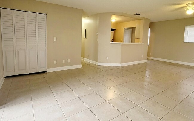 Building Photo - 3421 NW 44th St