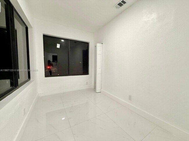 Building Photo - 2369 SW 17th Terrace