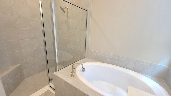 Building Photo - Stunning 5 bedroom, 3.5 bath Home in Skye Ranch ~ Built in 2024