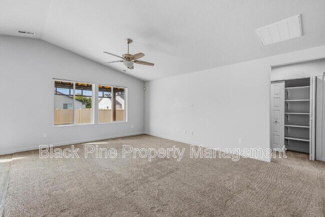 Building Photo - 7631 E Merganser Dr