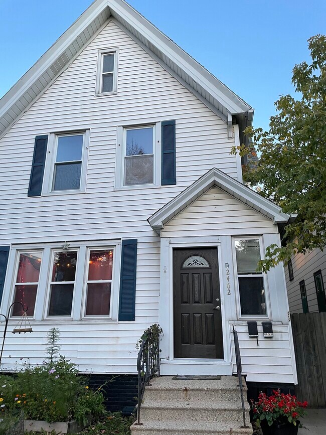2462 S Howell Ave 2462 S Howell Ave Milwaukee WI 53207 Apartment Finder