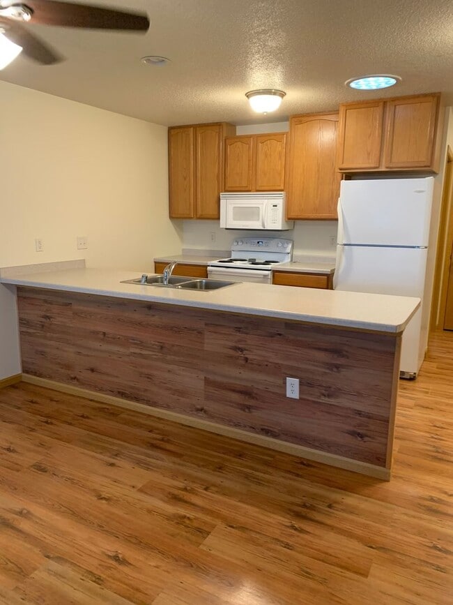 Interior Photo - The Gardens at Kristy