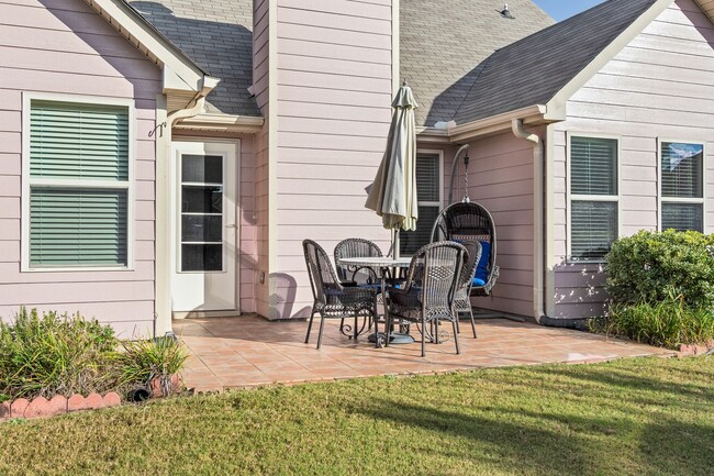 Building Photo - 3 Bed/2Bath in the Reserve At Wydham Gate S/D