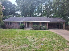 Building Photo - 5301 Venetian Way