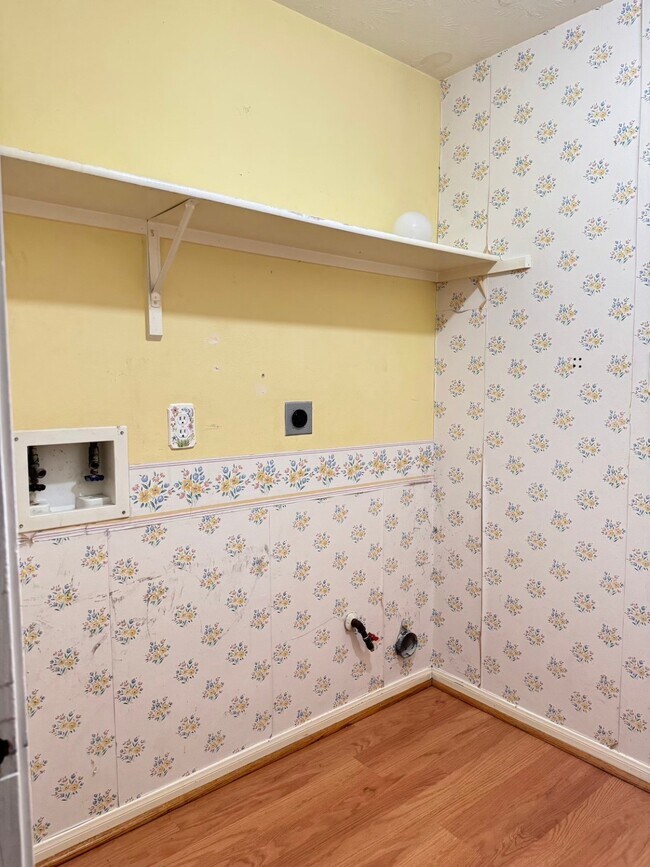 Building Photo - 10811 Cliffton Forge Dr