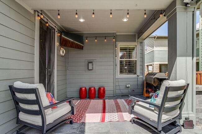 Building Photo - Large single family home in Central Park.