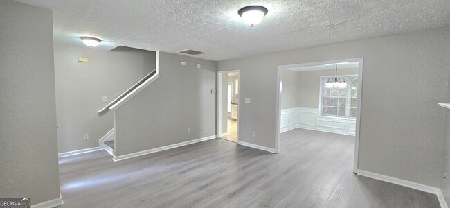 Building Photo - 610 James Ridge Dr