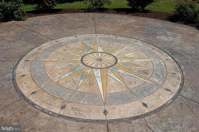 Building Photo - 82 Fountain St