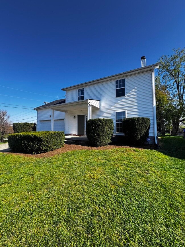 Building Photo - 2469 English Station Dr