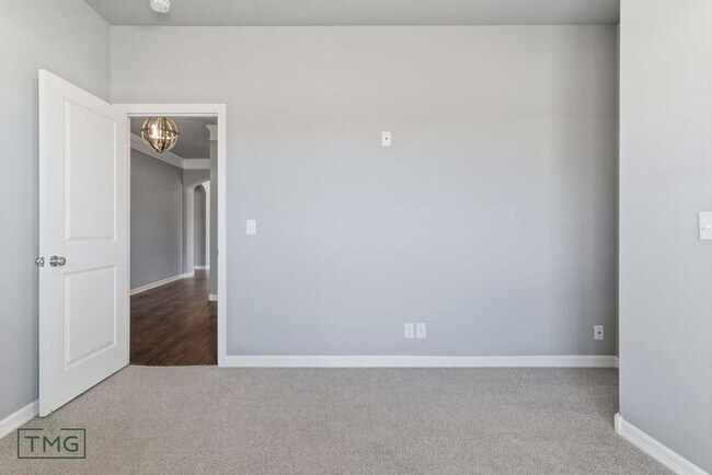 Building Photo - Gorgeous 4/3.5/3 Luxury Home
