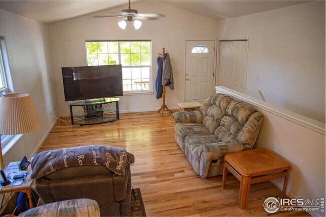 Building Photo - 1371 Saginaw Pointe Dr