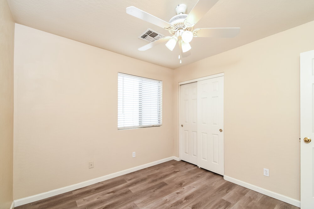 Building Photo - 5509 S 34th Ave