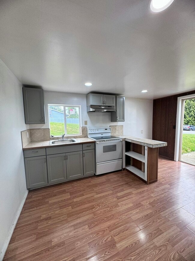 Building Photo - 3636 S 242nd St