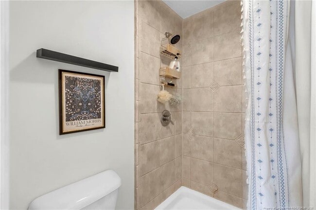 Building Photo - 5008 Shimmer Dr