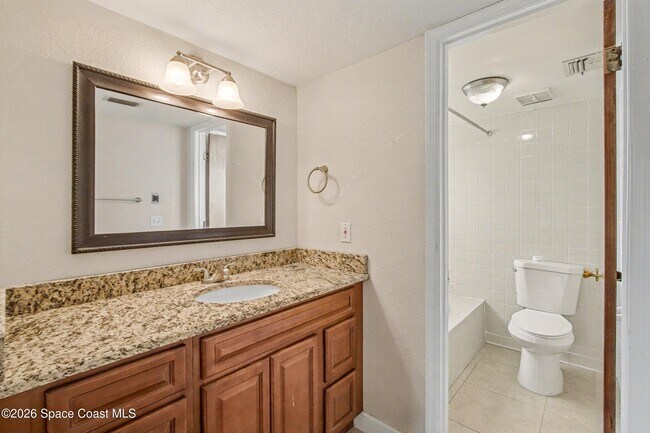 Building Photo - 2109 Hidden Grove Ln