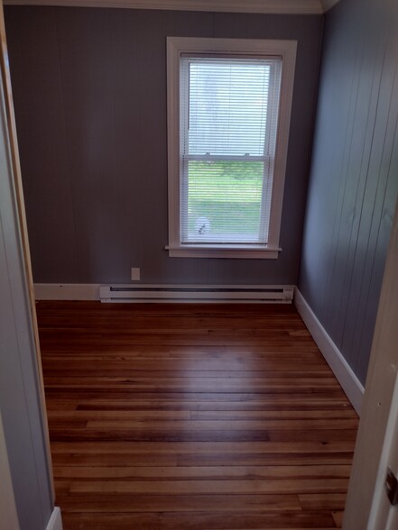 Bedroom 2 - 16 Clinton Ave