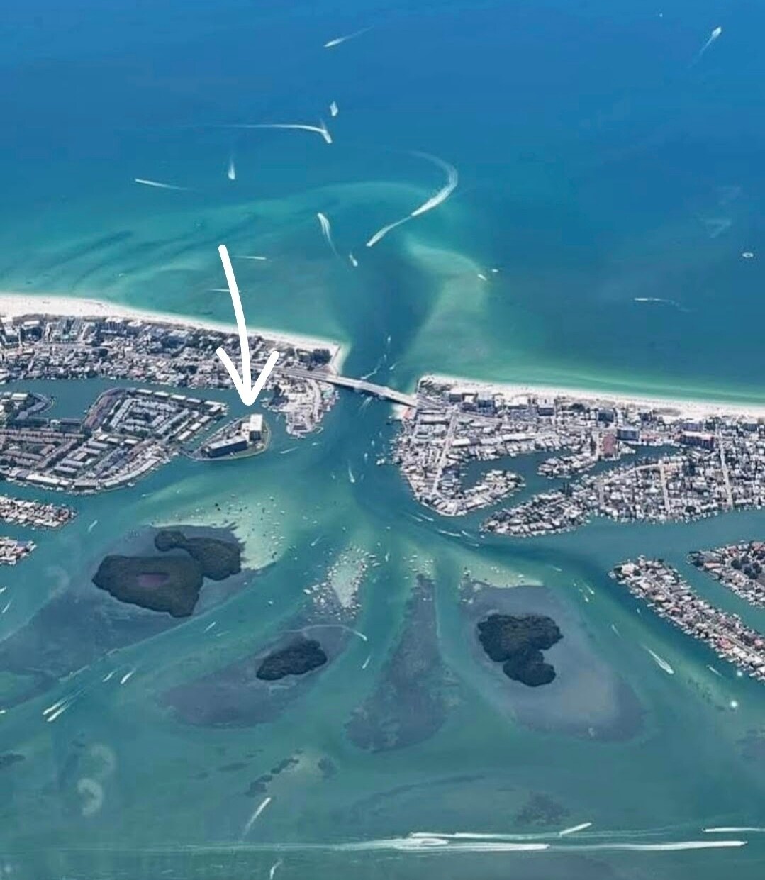 Building Photo - 1 Key Capri