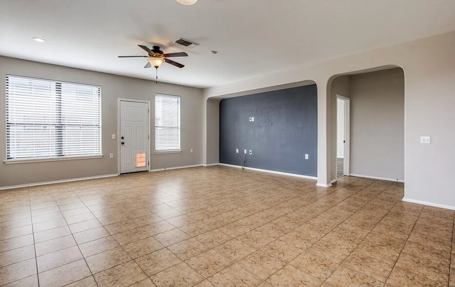 Building Photo - 8801 Capitol View Dr