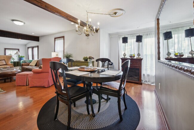 DINING ROOM - 59 Meckes St