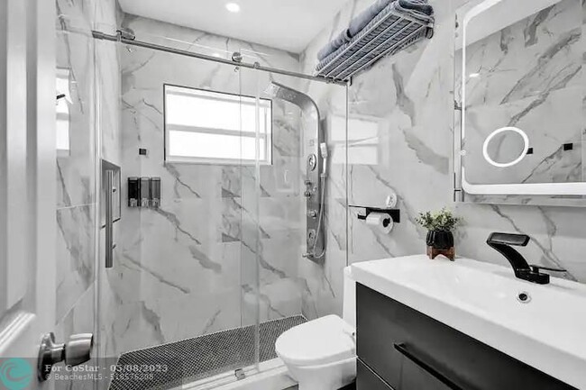 Building Photo - 2411 SW 58th Manor