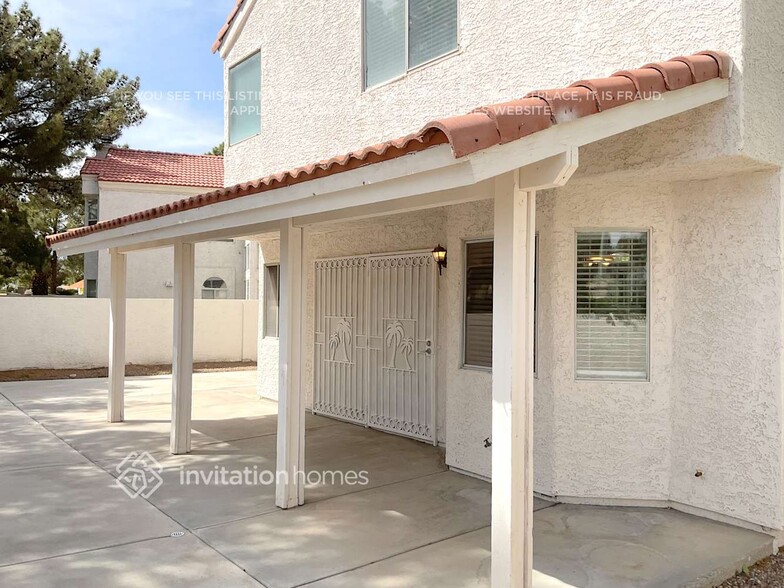 Building Photo - 9745 Fern Canyon Ave