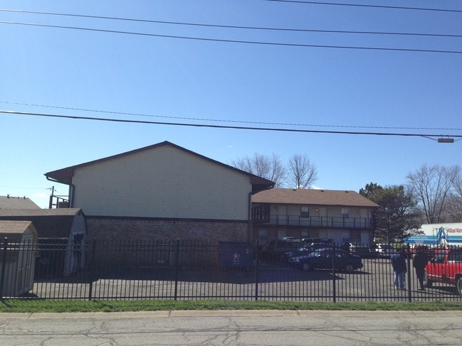 Building Photo - Muessing Apartments