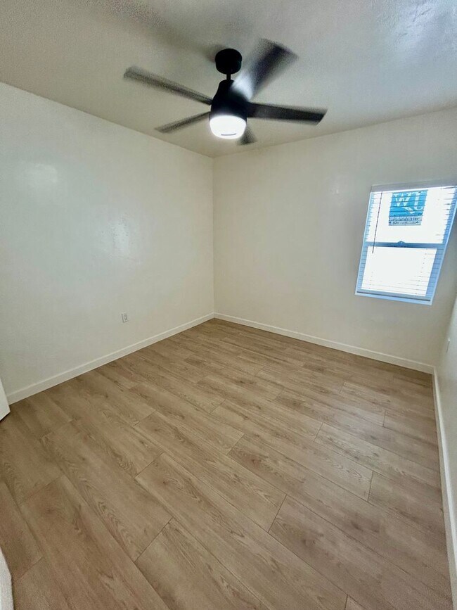 Building Photo - Remodeled 2 Bed | 1. Bath