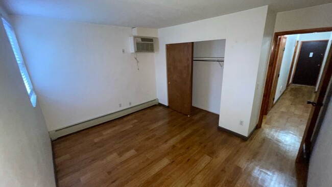 Master Bedroom - 4908 Chalet Dr