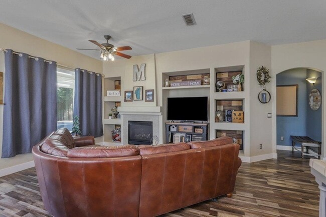 Building Photo - 2477 Veneto Ln