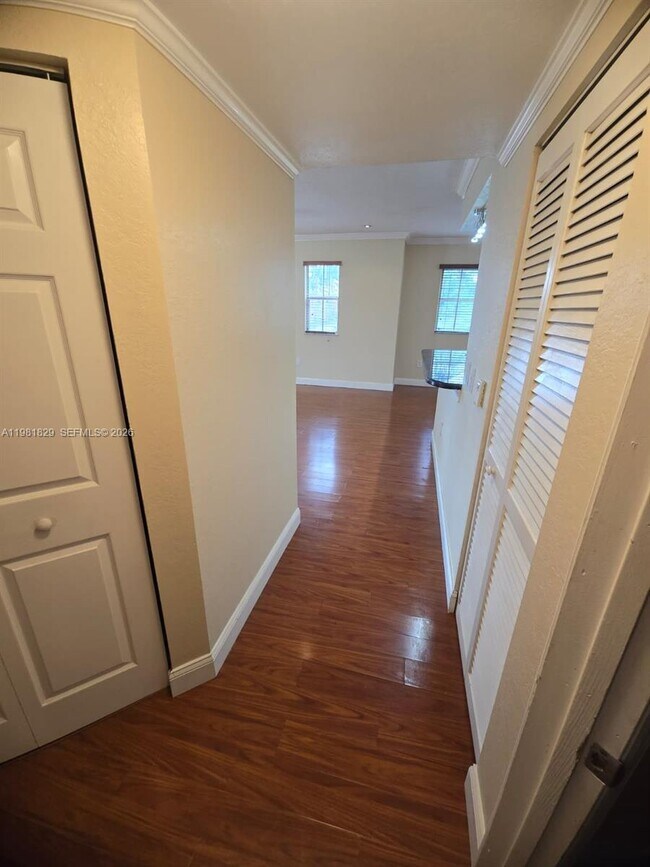 Building Photo - 2536 Centergate Dr