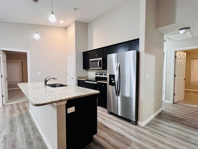 Building Photo - Stylish 3BR/2BA Home with Open Layout & Hi...