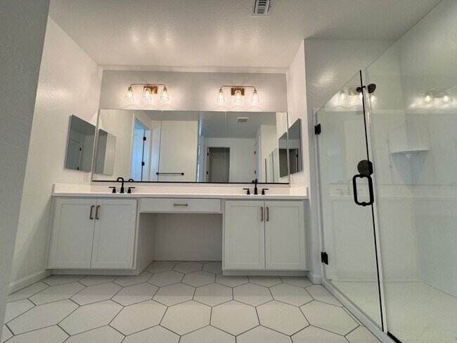 Building Photo - BRAND NEW HOME IN UNION PARK AT NORTERRA I...
