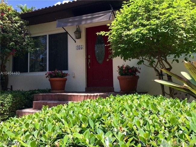 Building Photo - 435 Aledo Ave