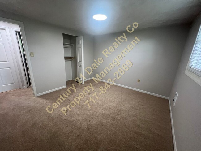 Building Photo - 2 Bedroom Home in North Eastern School Dis...