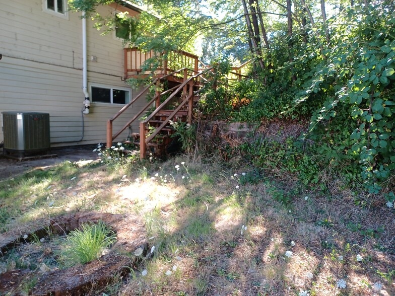 Building Photo - 55881 SW Cherry Grove Dr