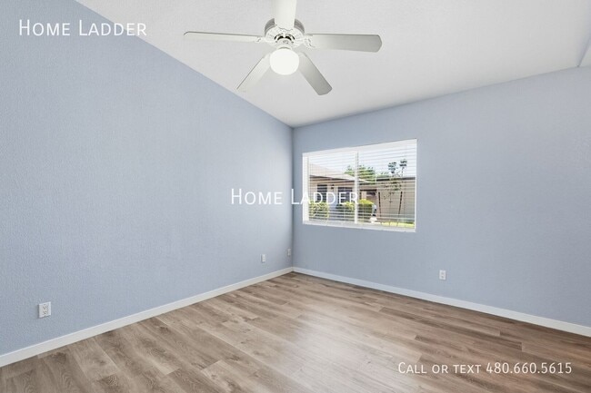 Building Photo - 1021 W Laguna Dr