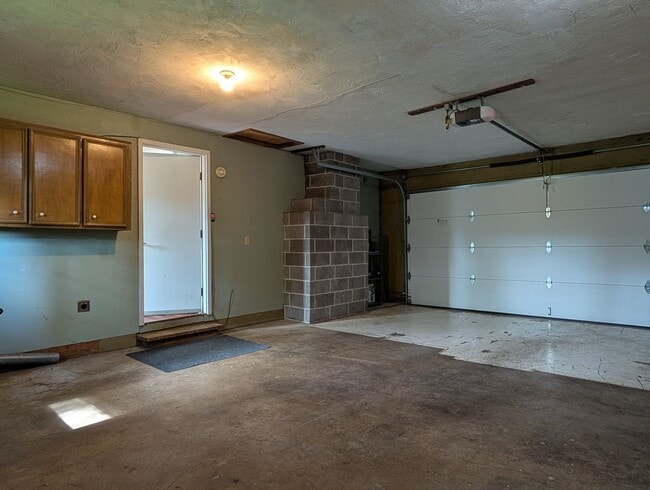 Building Photo - Ranch Style 3-Bedroom, 2-Bath Home In South Eugene!