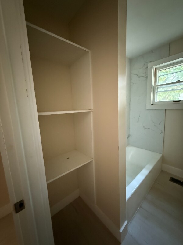 Building Photo - 409 S Anderson St