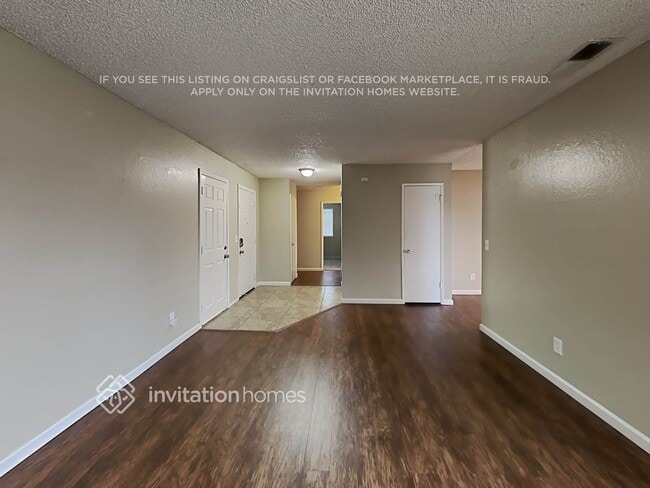 Building Photo - 5821 Longs Peak Pl