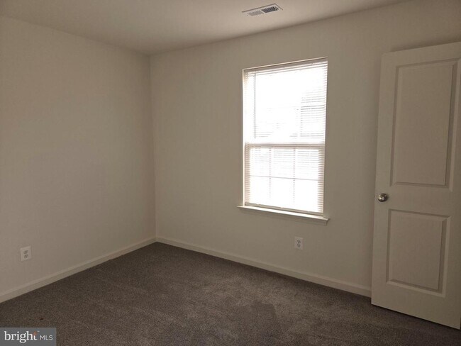 Building Photo - 57 Madison Paige Dr