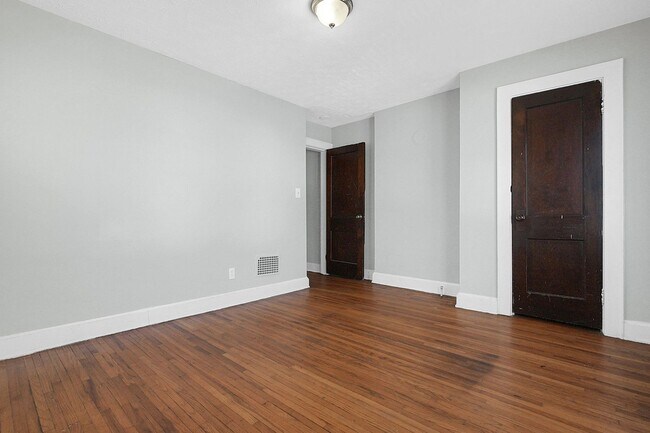 Building Photo - 1521-1523 Republic Ave