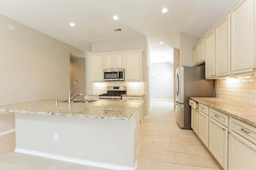 Building Photo - 5647 Claymore Meadow Ln
