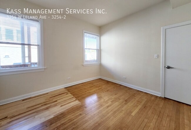 Building Photo - 3254 W Leland Ave