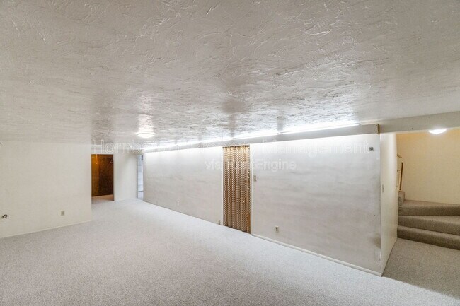 Building Photo - 3523 E 18th Ave