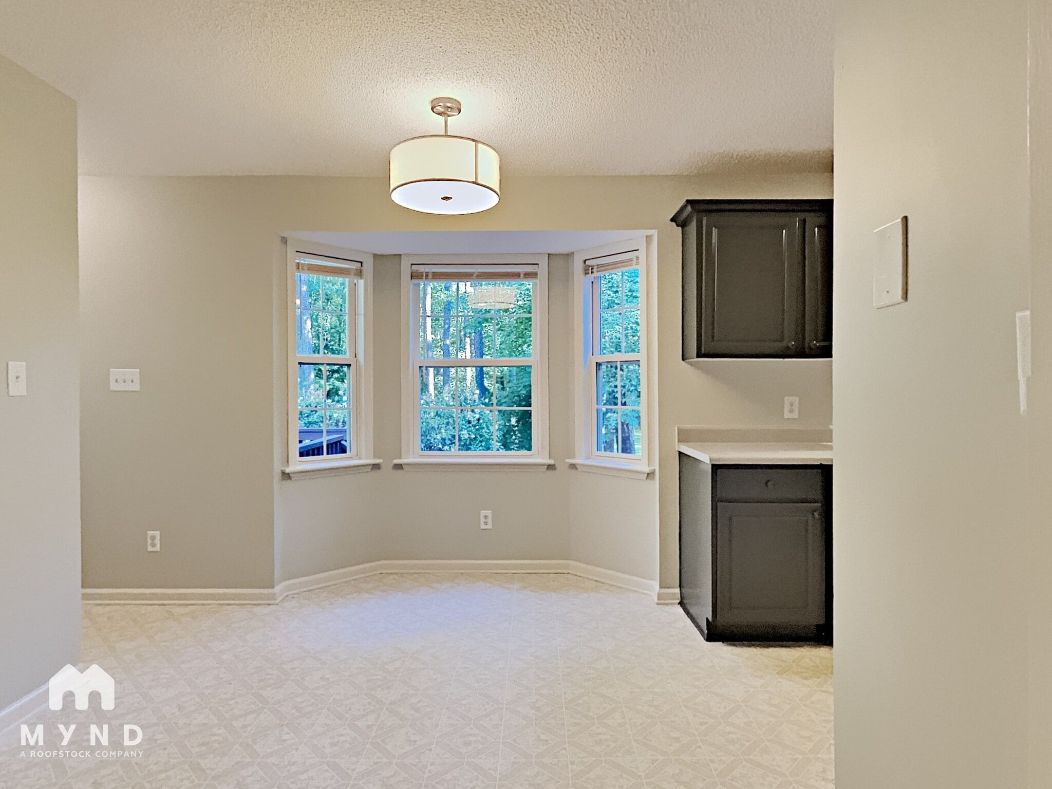 Building Photo - 112 Drew Ct