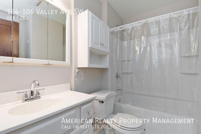 Building Photo - 104-106 Valley Ave SW-